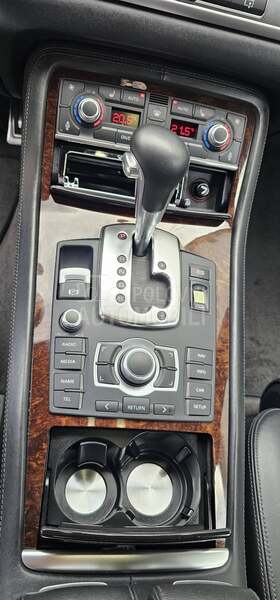 Audi S8 D3 V10-5,2l restyl
