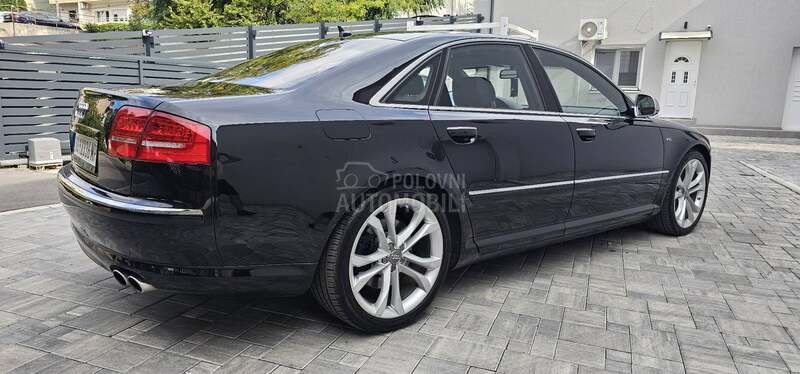 Audi S8 D3 V10-5,2l restyl