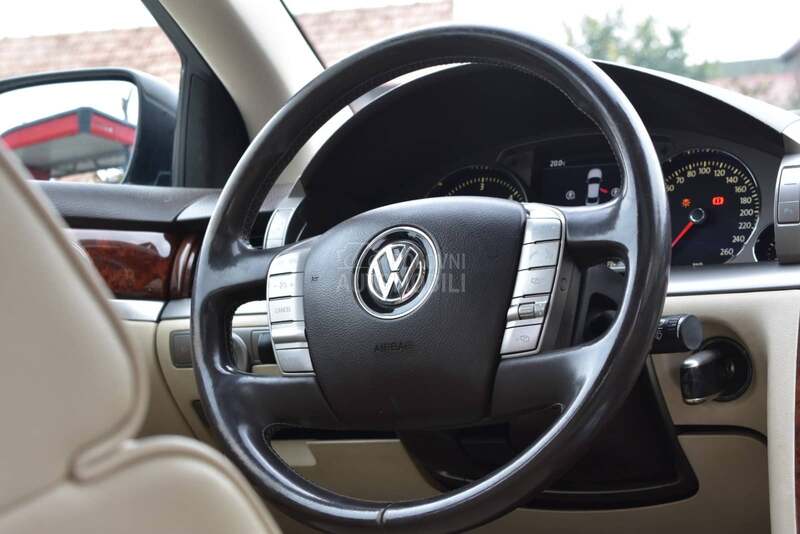 Volkswagen Phaeton 