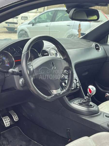 Peugeot RCZ 