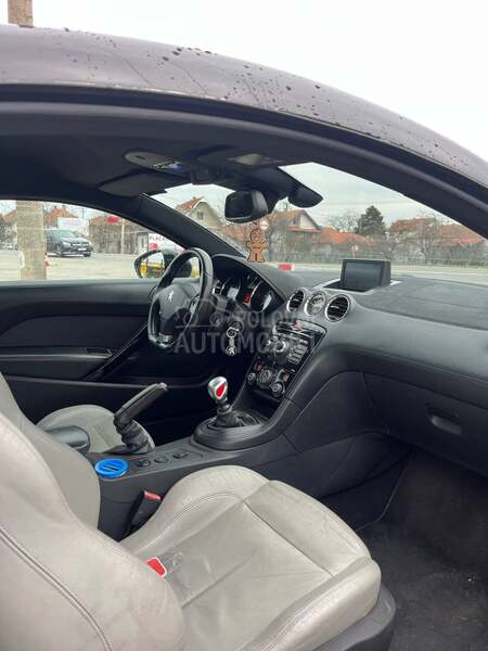 Peugeot RCZ 