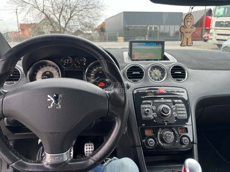 Peugeot RCZ 