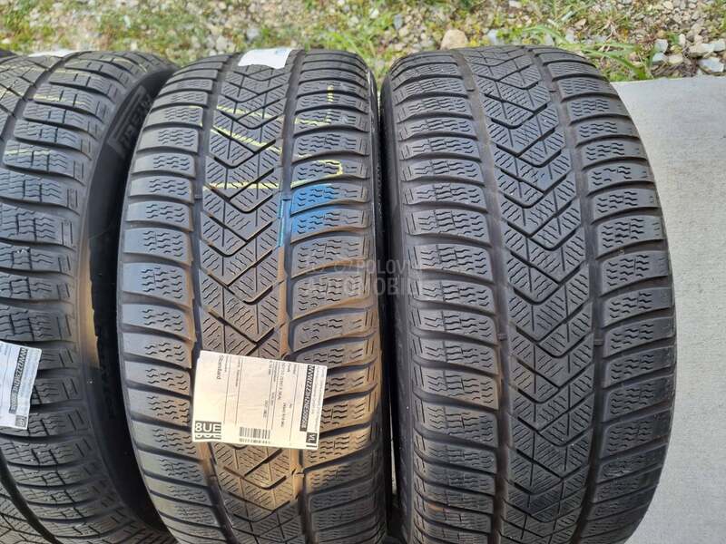 Pirelli 245/45 R18 Zimska