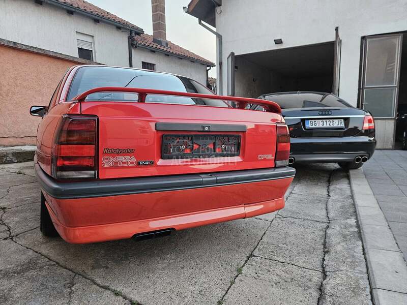 Opel Omega 3000 24v