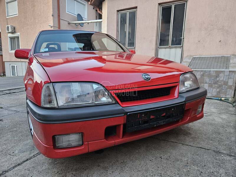Opel Omega 3000 24v