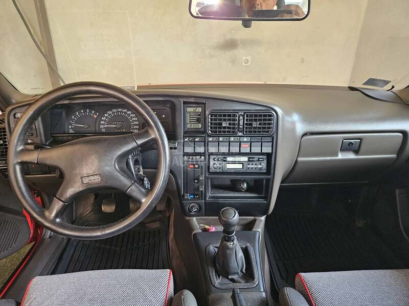Opel Omega 3000 24v