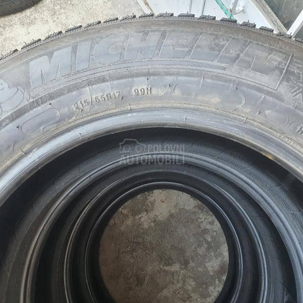 Michelin 215/65 R17 Zimska