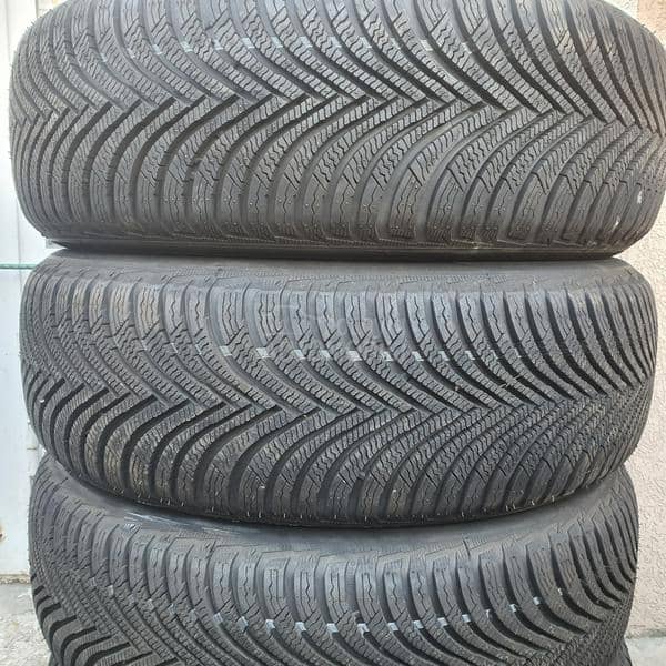 Michelin 215/65 R17 Zimska