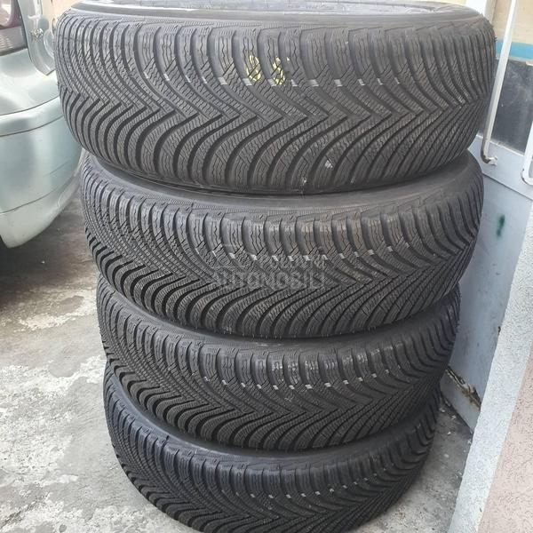 Michelin 215/65 R17 Zimska