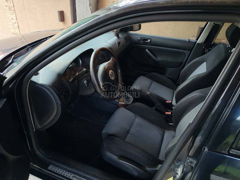 Volkswagen Golf 4 PACIFIK