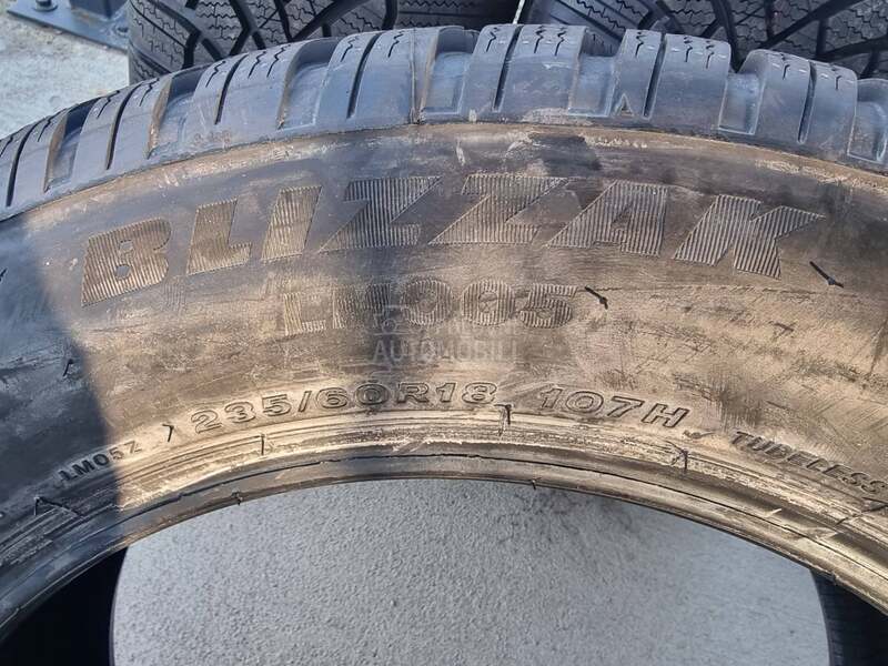 Bridgestone 235/60 R18 Zimska