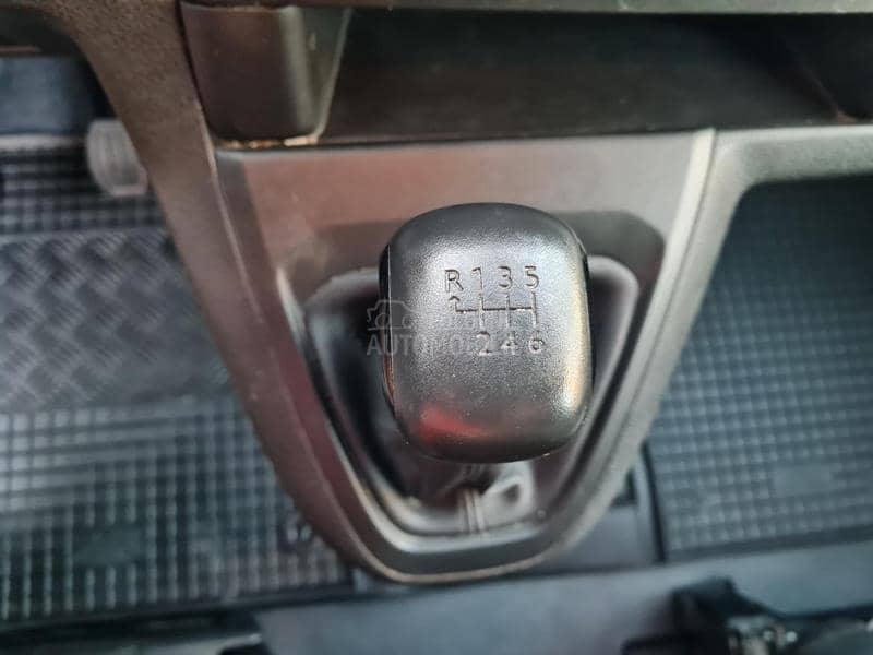 Opel Vivaro 2.0 cdti L3H1