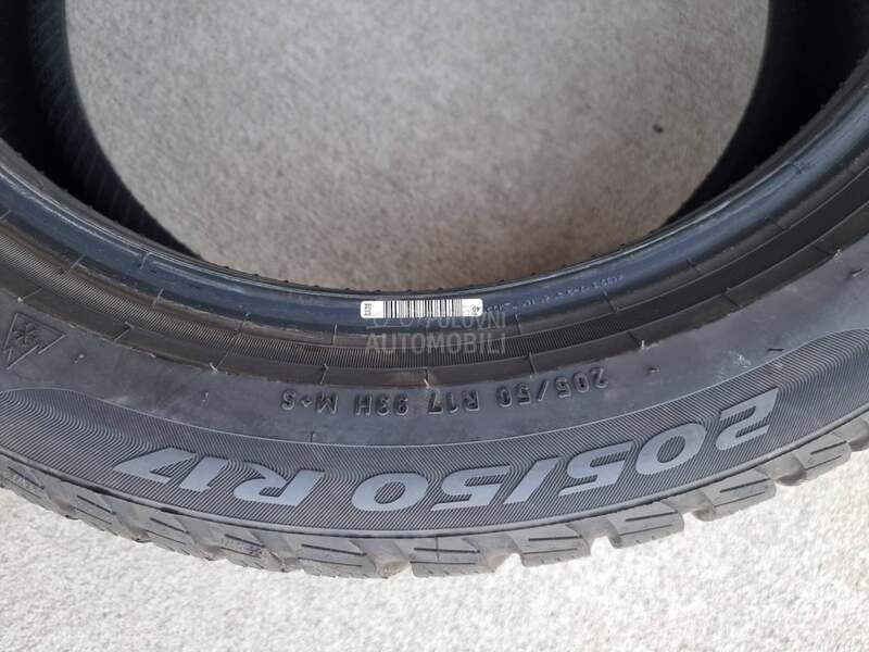 Pirelli 205/50 R17 Zimska