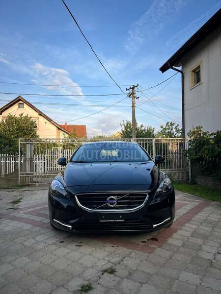 Volvo V40 D3 Summum CH