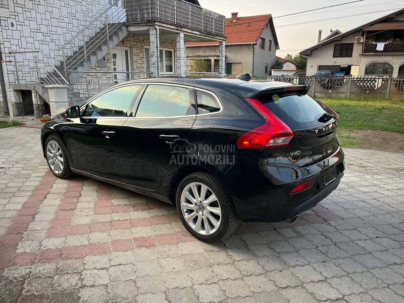 Volvo V40 D3 Summum CH