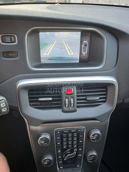 Volvo V40 D3 Summum CH