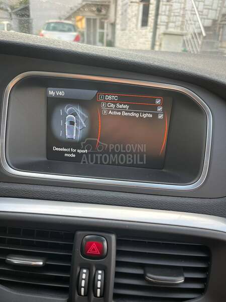 Volvo V40 D3 Summum CH