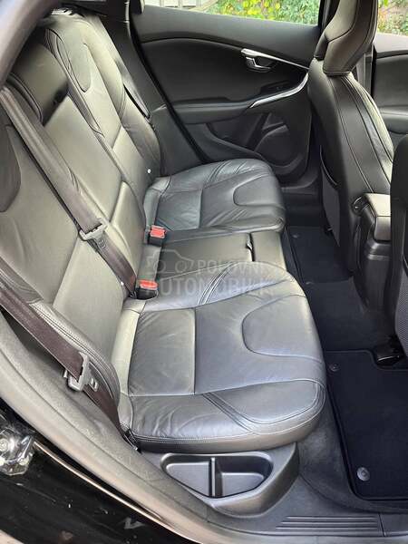 Volvo V40 D3 Summum CH