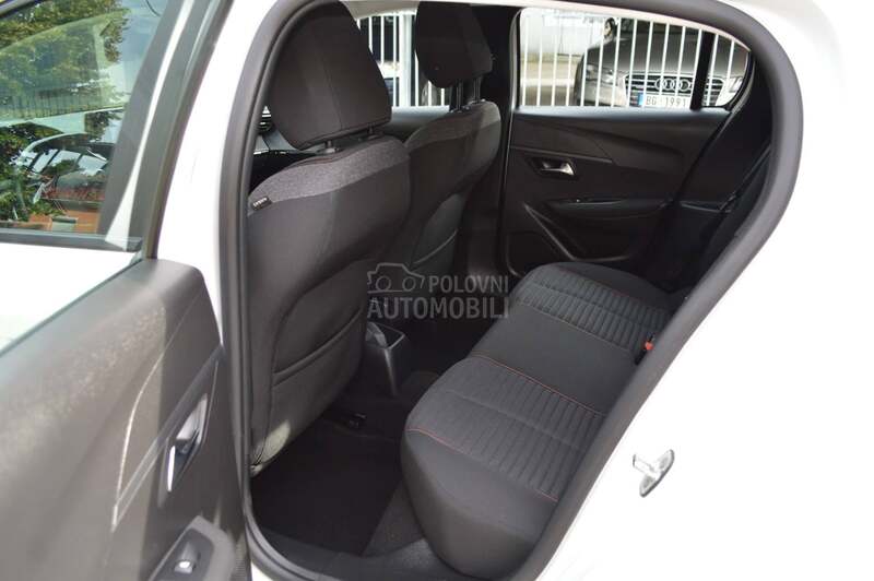 Peugeot 208 1.2 PureTech Auto