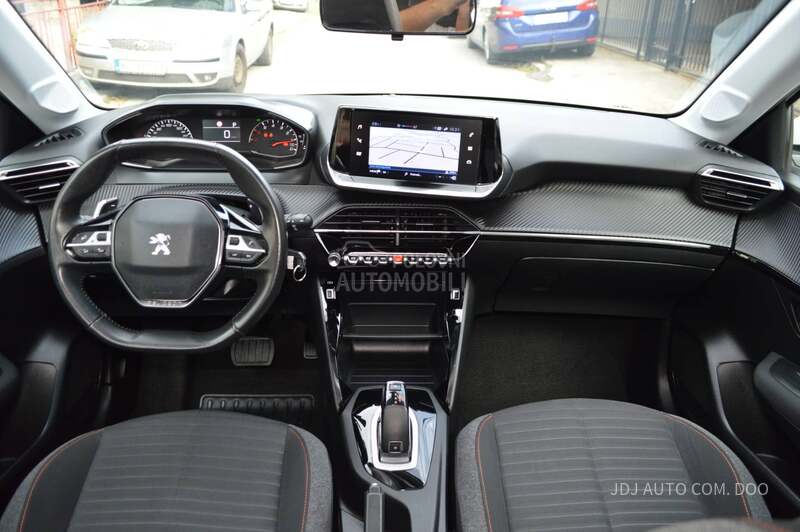 Peugeot 208 1.2 PureTech Auto