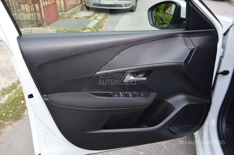 Peugeot 208 1.2 PureTech Auto