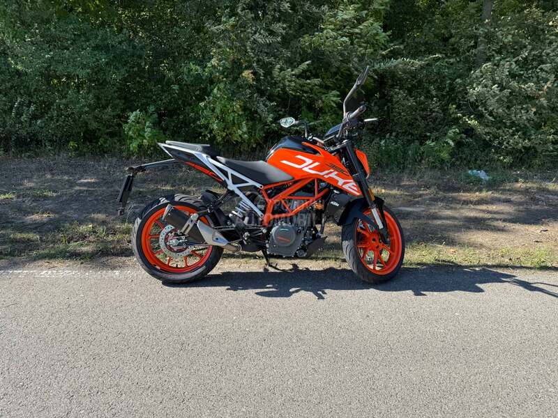 KTM duke 390