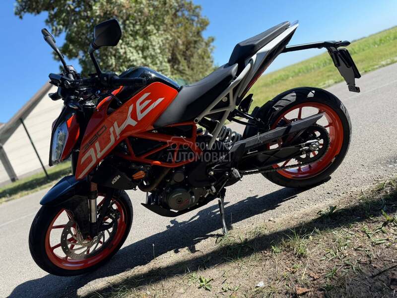 KTM duke 390
