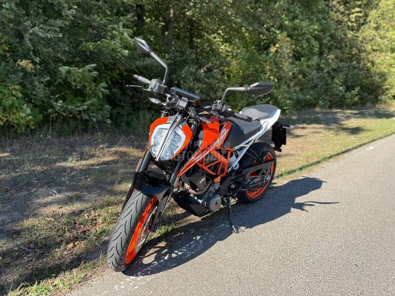 KTM duke 390