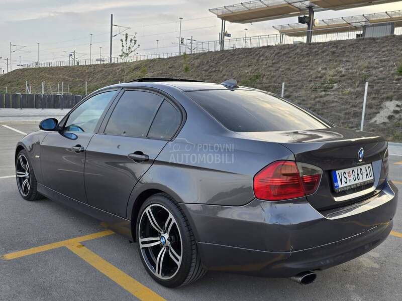 BMW 320 