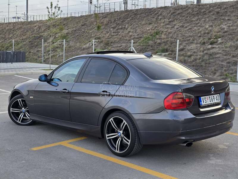 BMW 320 