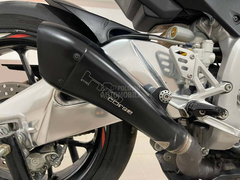 Aprilia rsv4