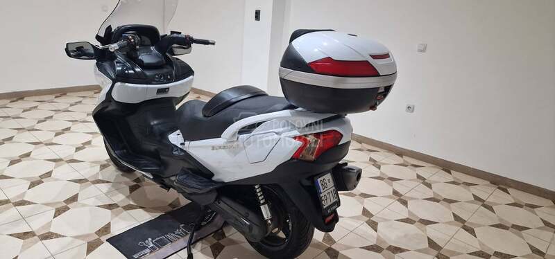 Suzuki Burgman 650 executive ABS
