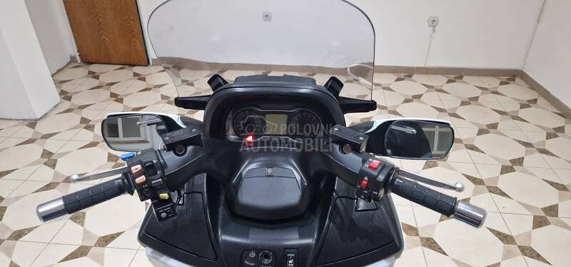 Suzuki Burgman 650 executive ABS