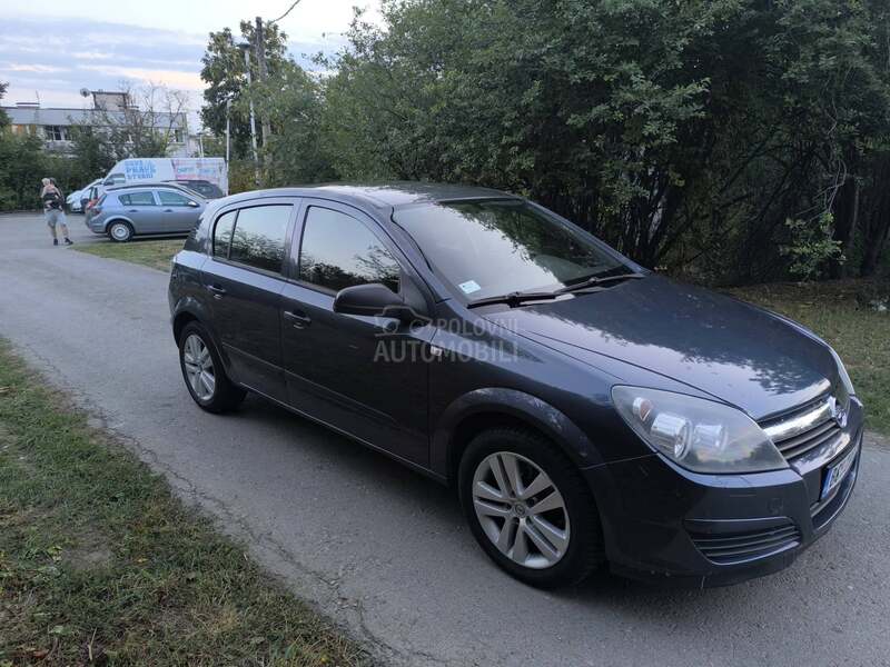 Opel Astra H 