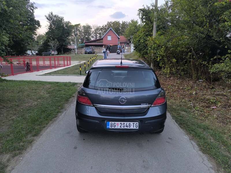 Opel Astra H 