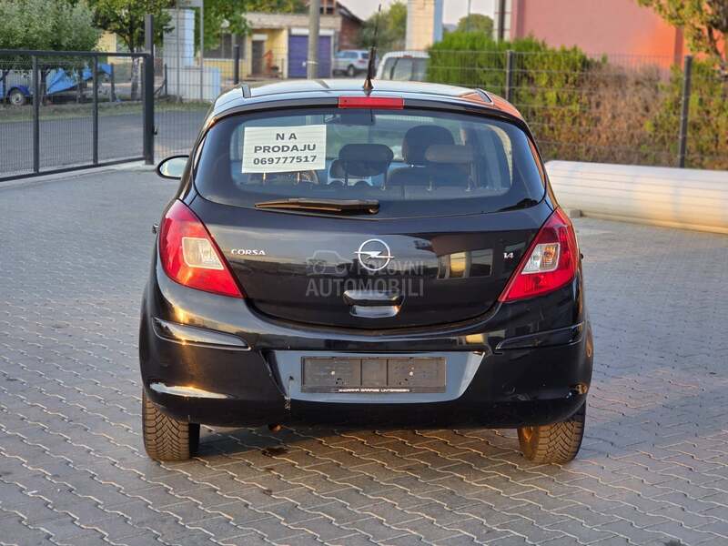 Opel Corsa D 1.4 ENJOY CH
