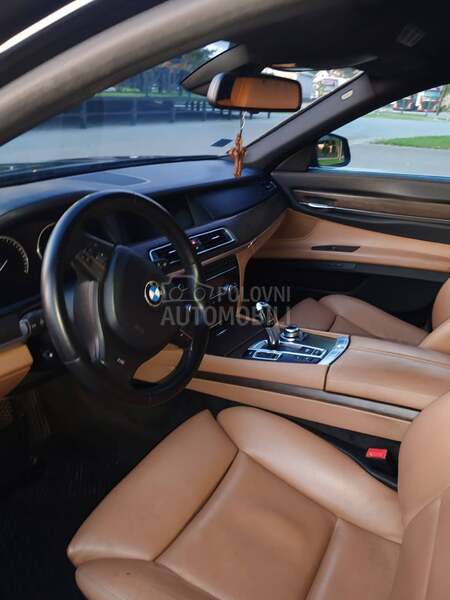 BMW 730 