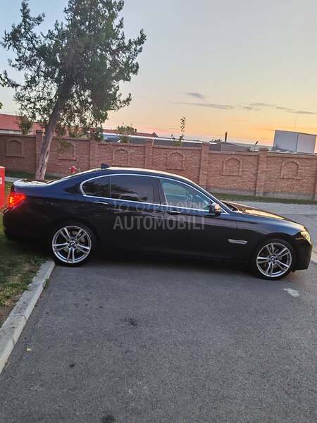 BMW 730 