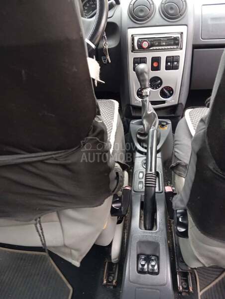 Dacia Logan 