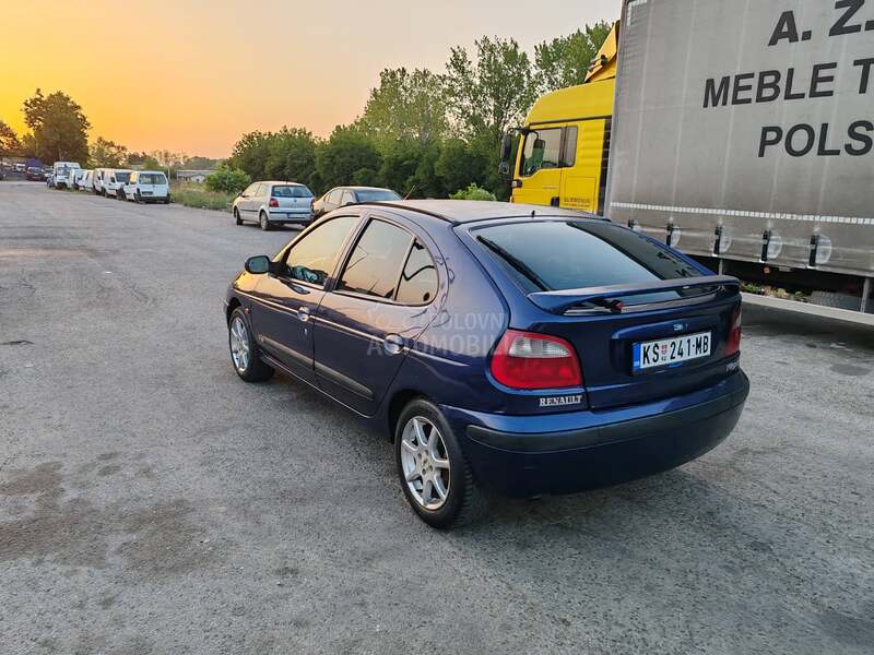 Renault Megane 1.8