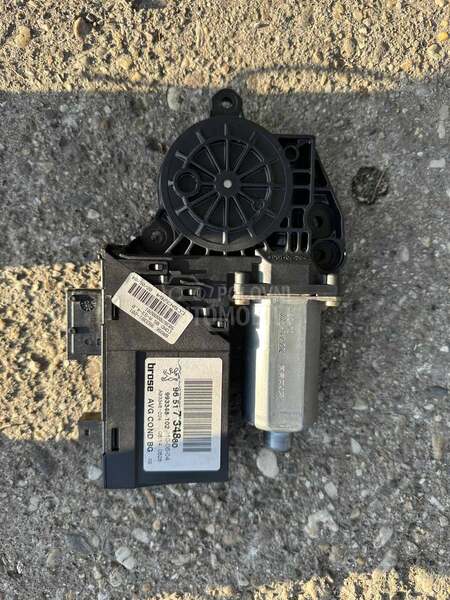 Motor podizaca stakla