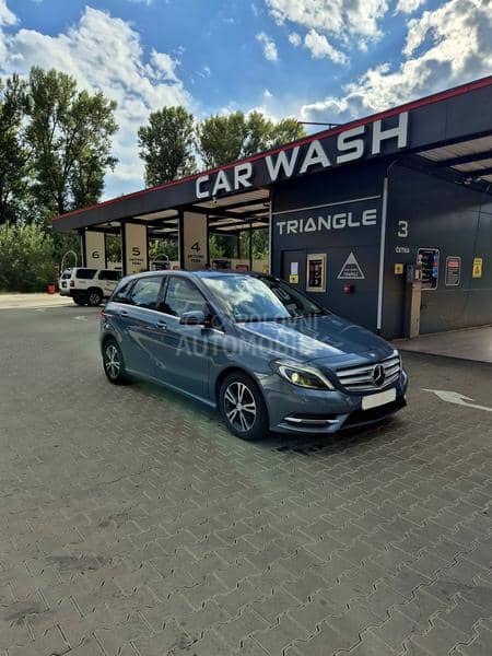 Mercedes Benz B 200 7G-tronic, Led