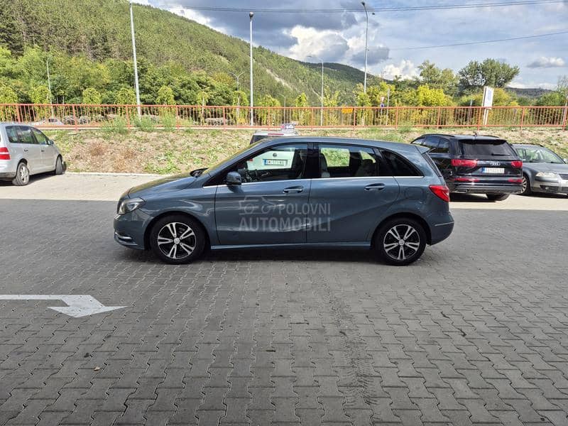 Mercedes Benz B 200 7G-tronic, Led