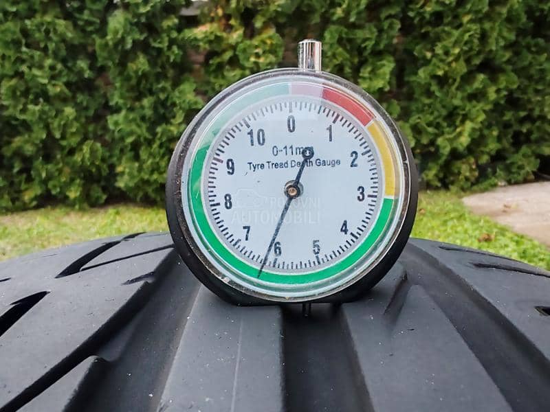 Bridgestone 225/40 R19 Letnja