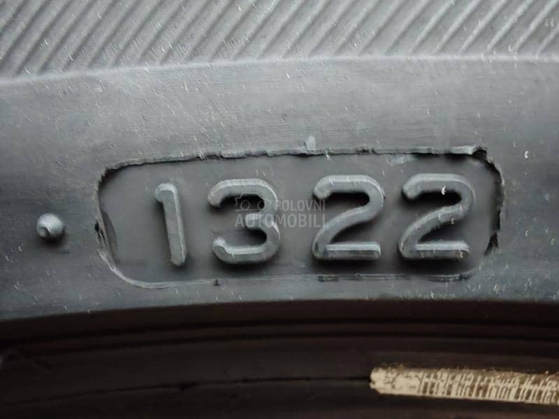 Bridgestone 225/40 R19 Letnja