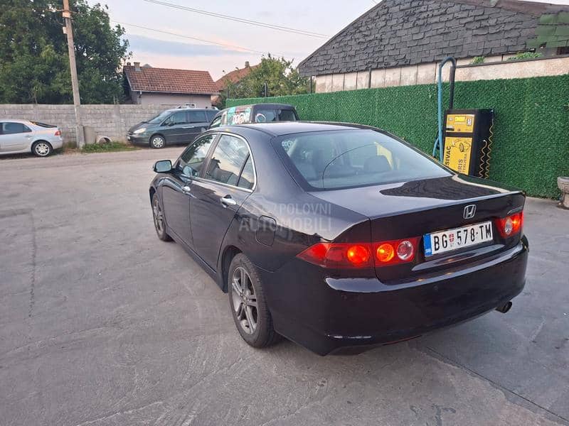 Honda Accord 2.0 Executive