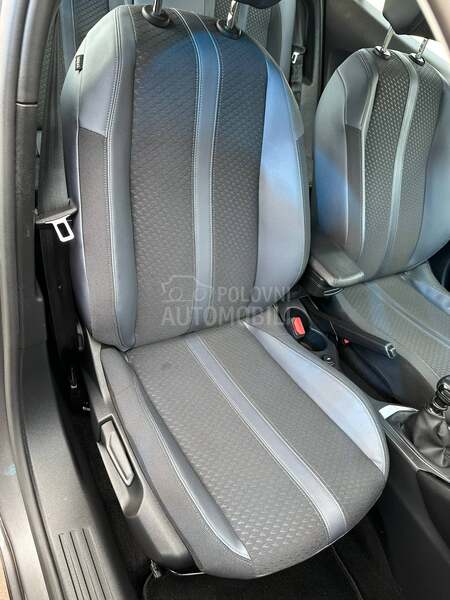 Peugeot 2008 1.5HDI/ALLURE/2022