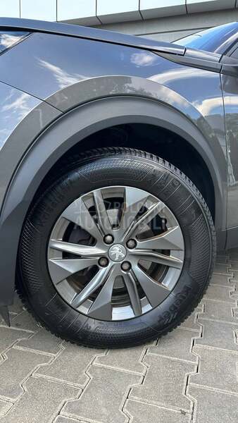 Peugeot 2008 1.5HDI/ALLURE/2022