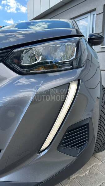 Peugeot 2008 1.5HDI/ALLURE/2022