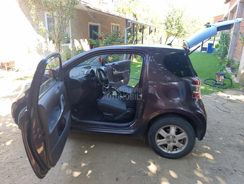 Toyota iQ 1.0
